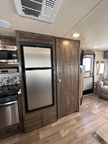 2017 - Forest River - Vibe Extreme Lite 277RLS  Rear Living