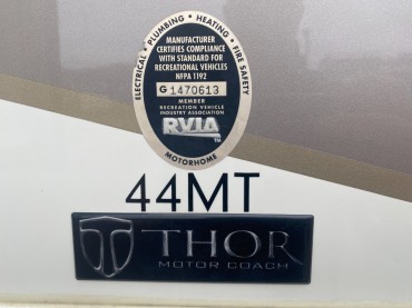 2015 - Thor Motor Coach - Tuscany 44MT  450 h.p. Diesel Pusher