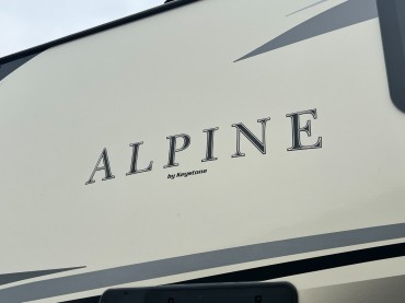 2020 - Keystone - Alpine 3800FK    Massive